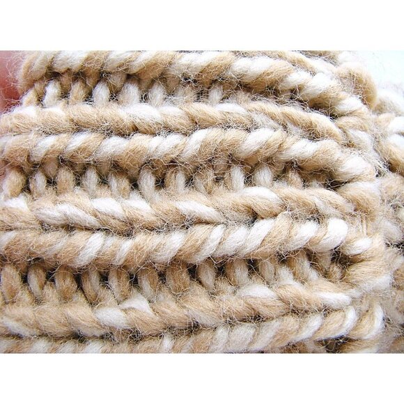 C.C Exclusives Pom Pom Beanie Hat Taupe Tan Chunky Yarn Knit Fold Over Warm OSFM - Picture 12 of 12